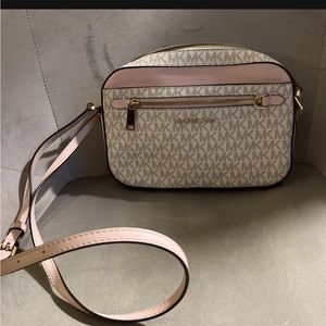 Michael Kors Jet Set Large Logo Crossbody blush